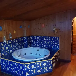 https://atico-en-triana-con-terraza-36m2-y-jacuzzi.es-andalucia.com